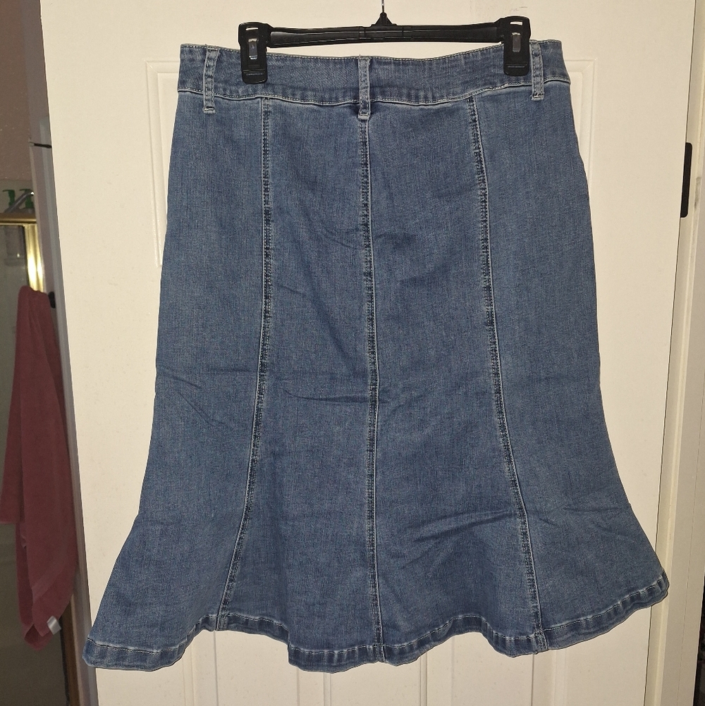 New York and Company Denim Skirt - Picture 8 of 12